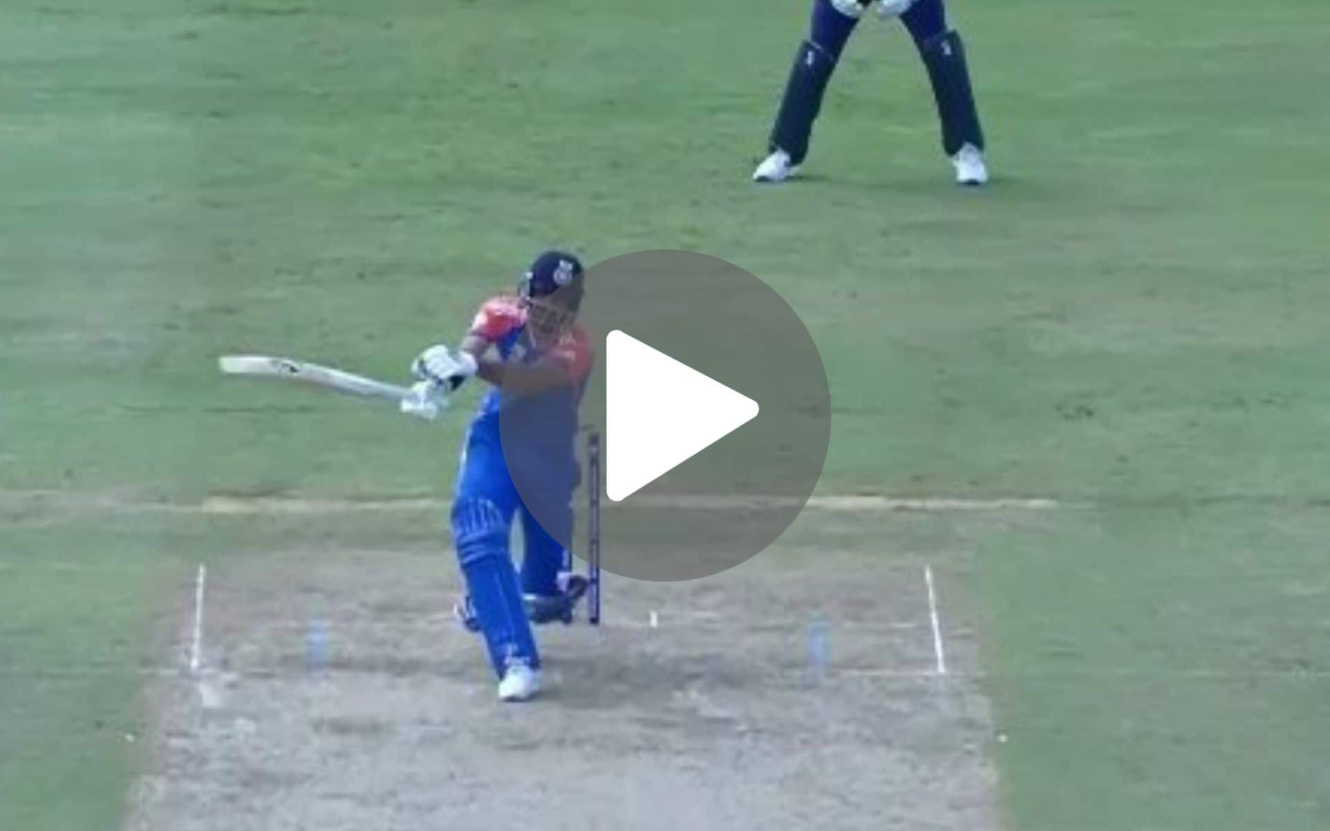 [Watch] Axar 'Inspired By' Delhi Capitals Captain Rishabh Pant; Pulls Off A One-Handed Six